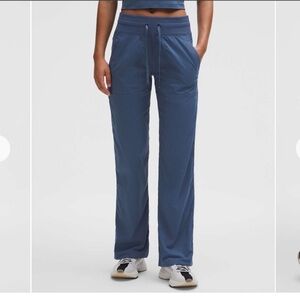 Lululemon • Studio Pants • Size 10